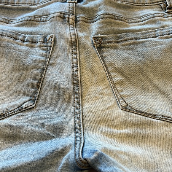 Kenzie Cropped Straight Leg Frayed Hem Embroidery Jeans Sz: 2/26 - Picture 11 of 11